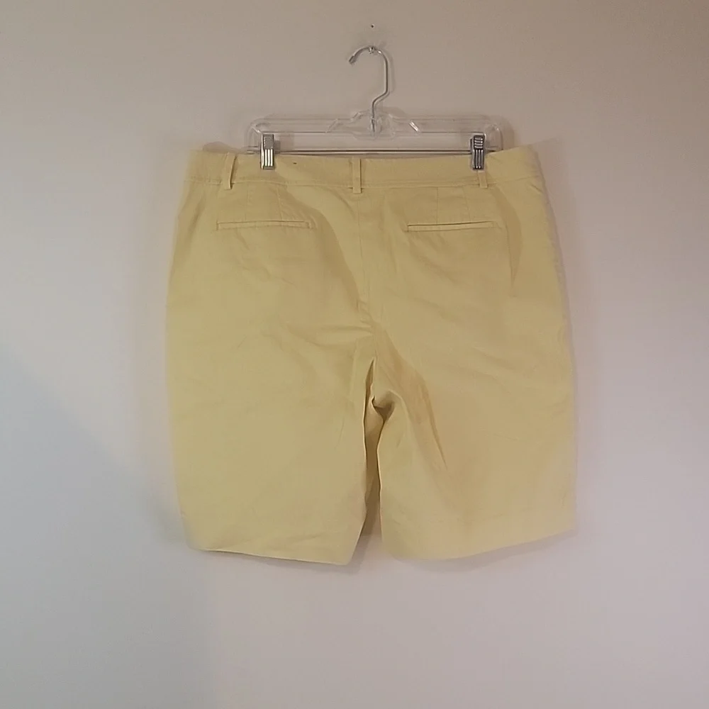 Talbots women's shorts - Picture 2 of 5